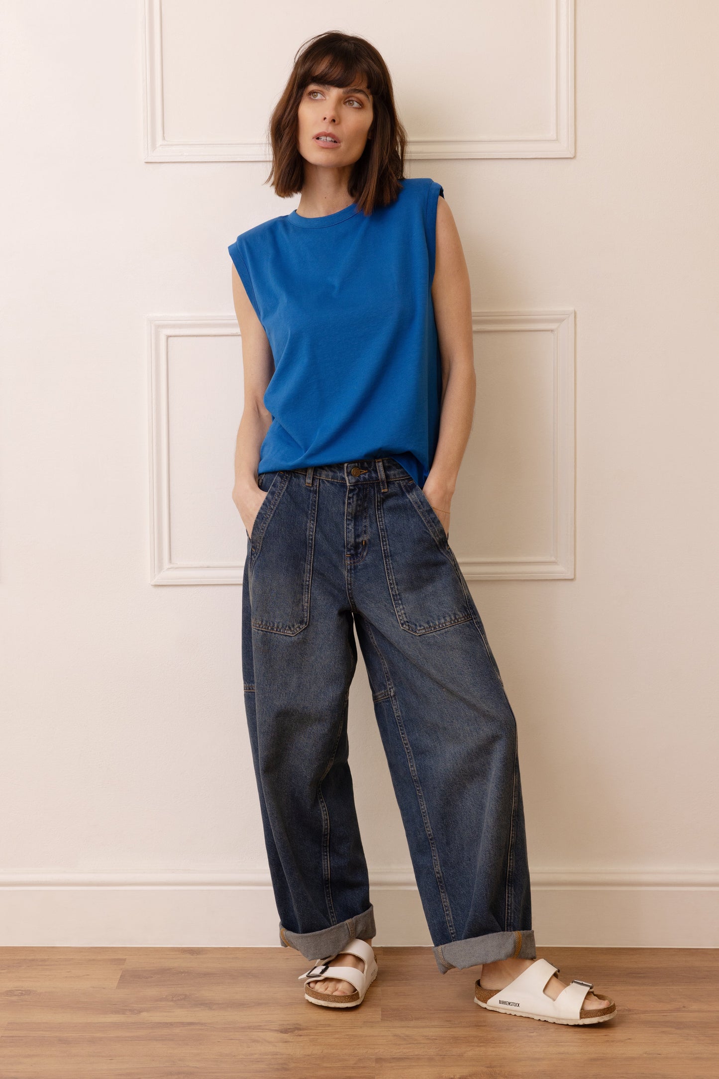Mid Wash Barrel Leg Jeans