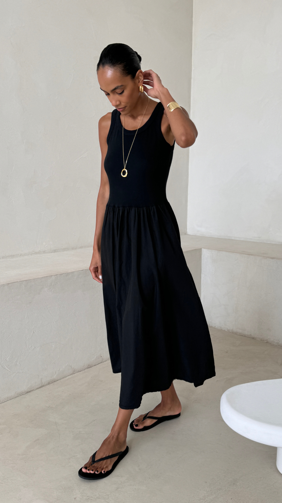 Adjustable Straps Black Midi Dress