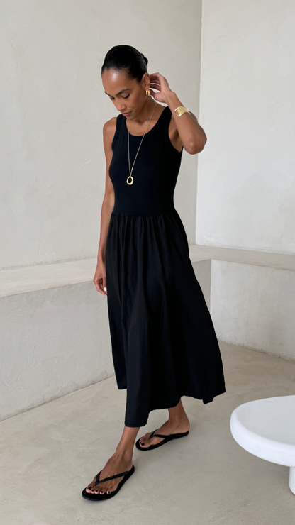 Adjustable Straps Black Midi Dress