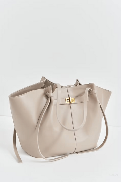 Chic Structured Tote Bag - Stylish and Spacious Everyday Shopper