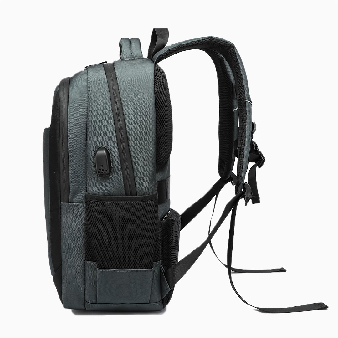 45cm Tactical Tech Backpack for Outdoor and Travel Use